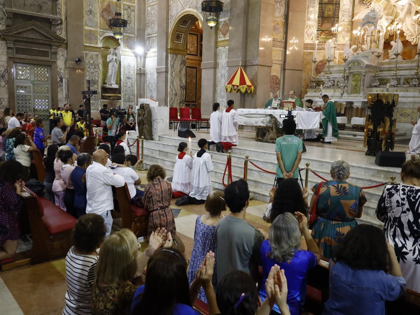 Missa de Envio dos Comunicadores abençoou profissionais que trabalharão na cobertura do Círio de Nazaré 2026.